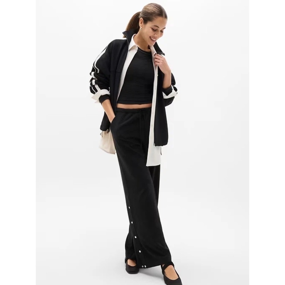 New Athleta Womans Size XL Tall MVP Snap Pant Black Pull On Athleisure Wide Leg